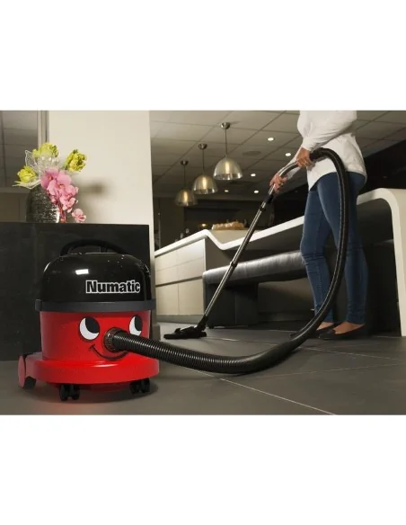 Aspirateur Numatic NRV.240 avec kit d'accessoires Pro